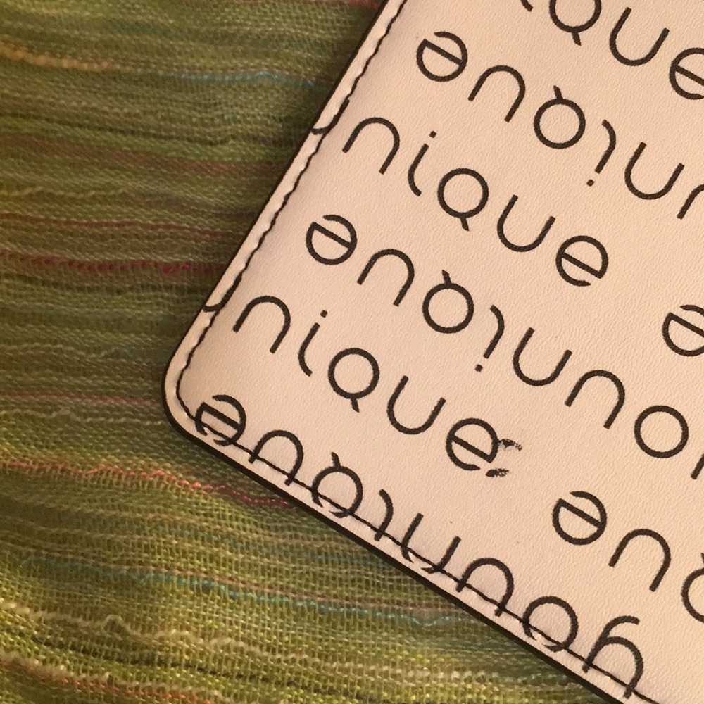 unique zip case - Picture 9 of 9